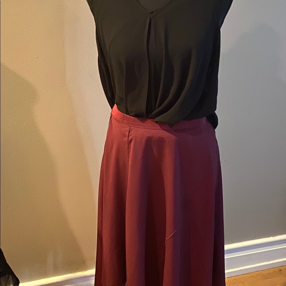 Dresses - Picture 8 of 10